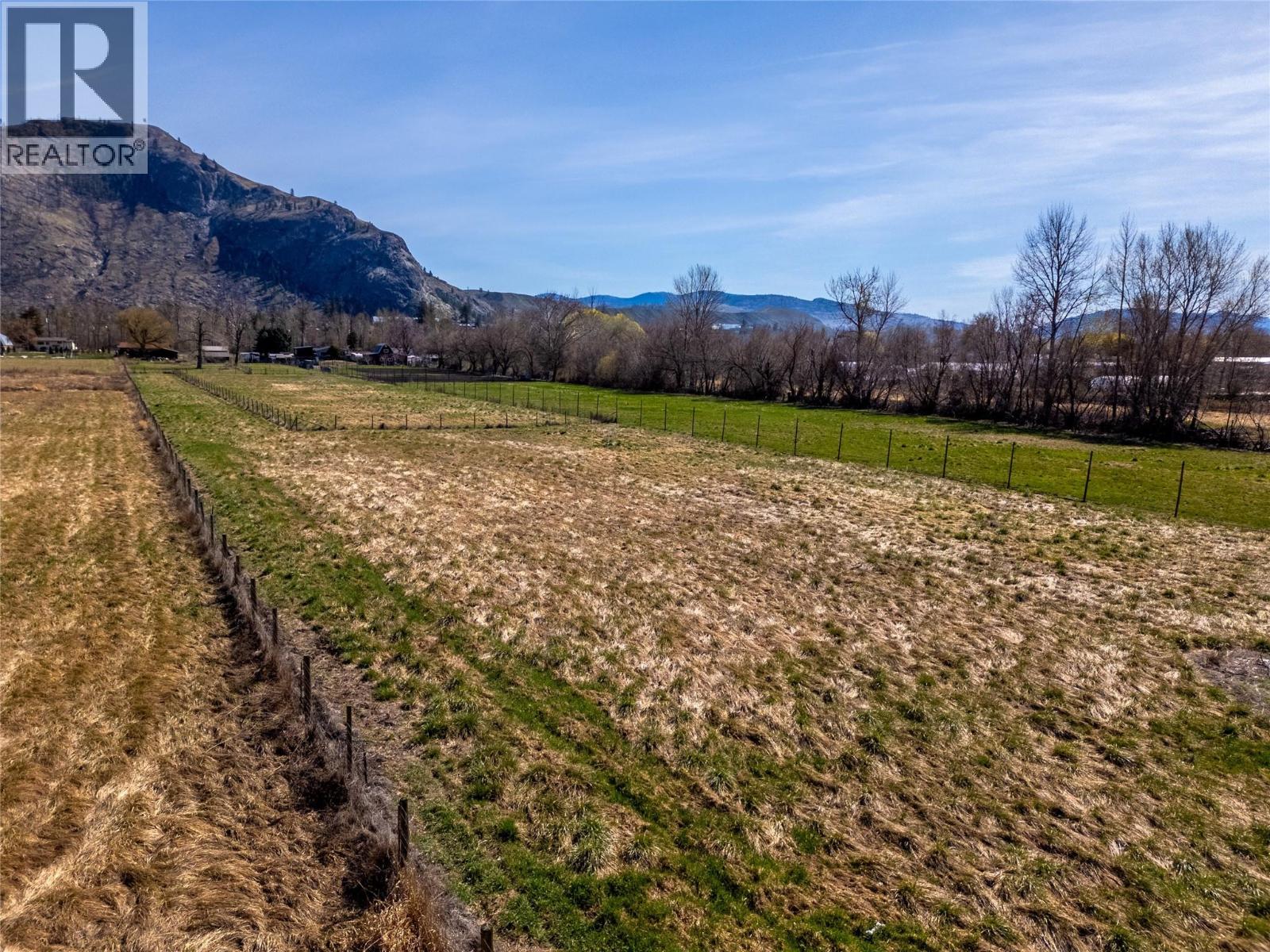 8114 River Road, Oliver