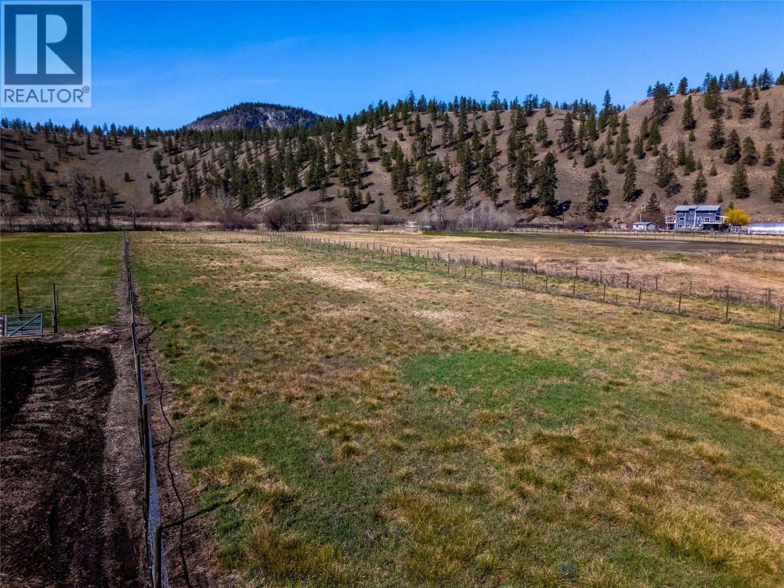 8114 River Road, Oliver