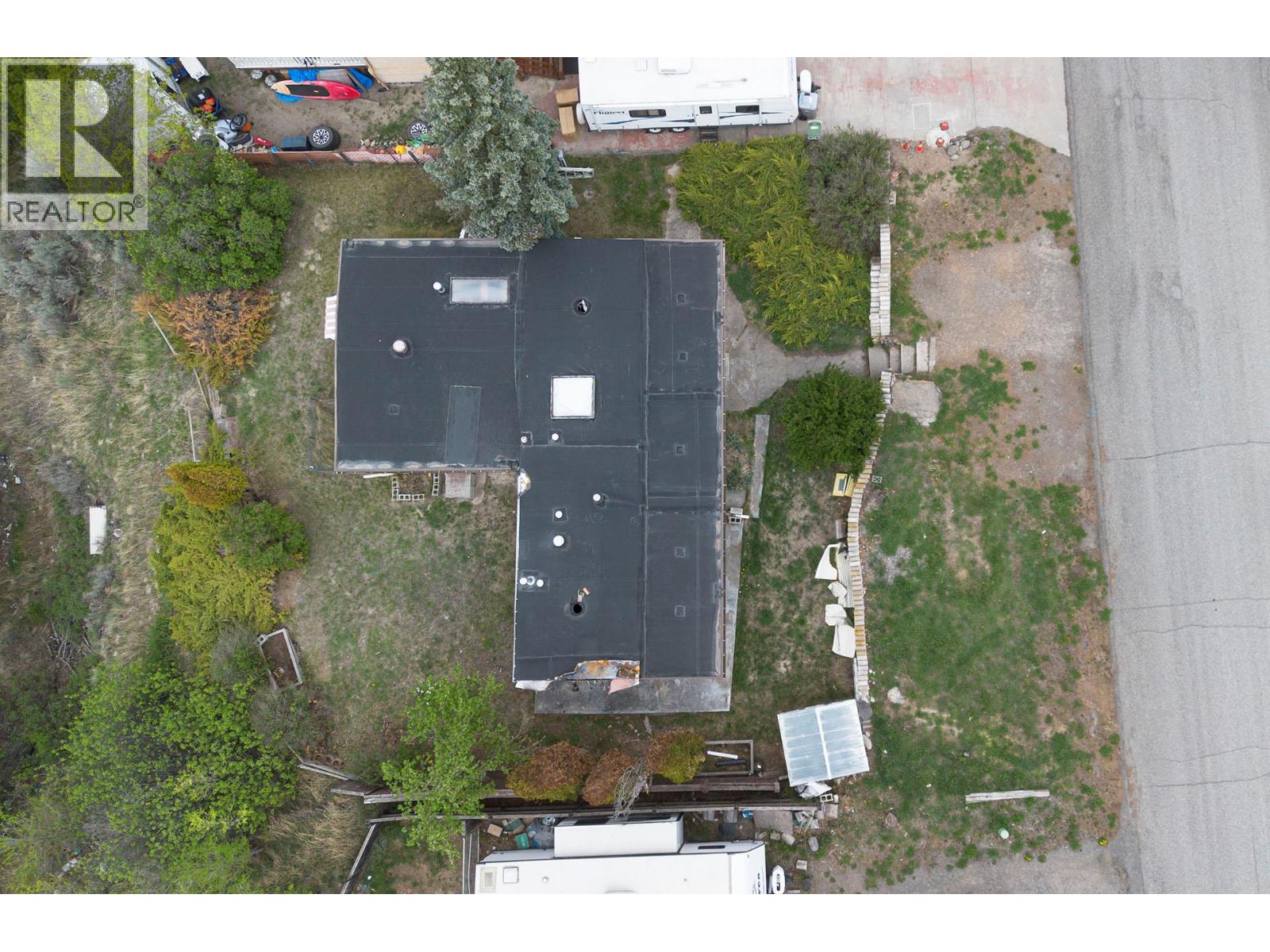  861 KLAHANIE Drive, Kamloops