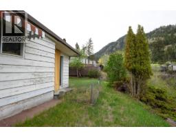 861 Klahanie Drive, Kamloops, BC V2C5R1 Photo 12