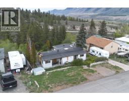 861 Klahanie Drive, Kamloops, BC V2C5R1 Photo 15