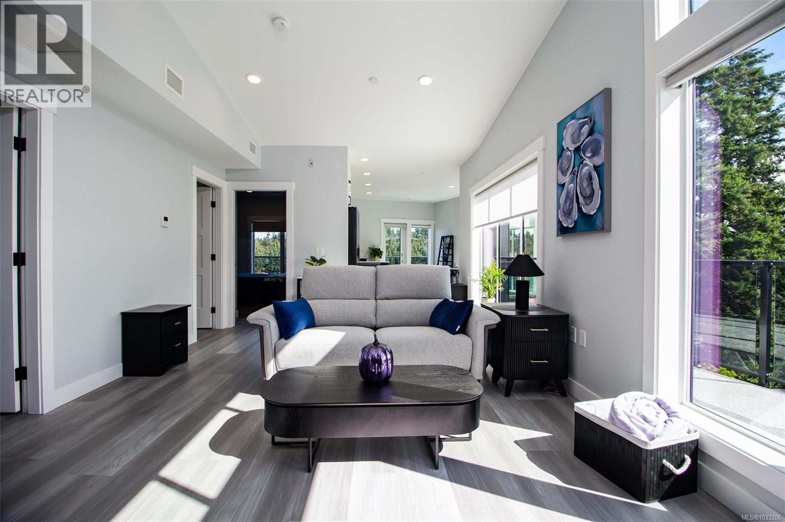 #301 4474 Wellington Rd - 8