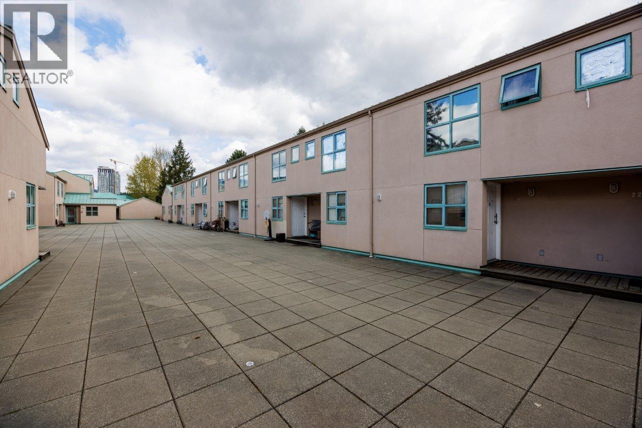 16 3200 WESTWOOD STREET, Port Coquitlam