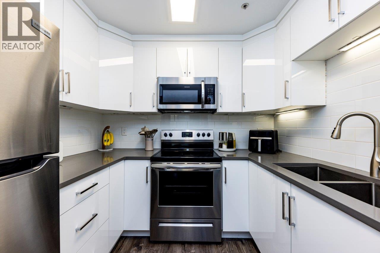 16 3200 WESTWOOD STREET, Port Coquitlam