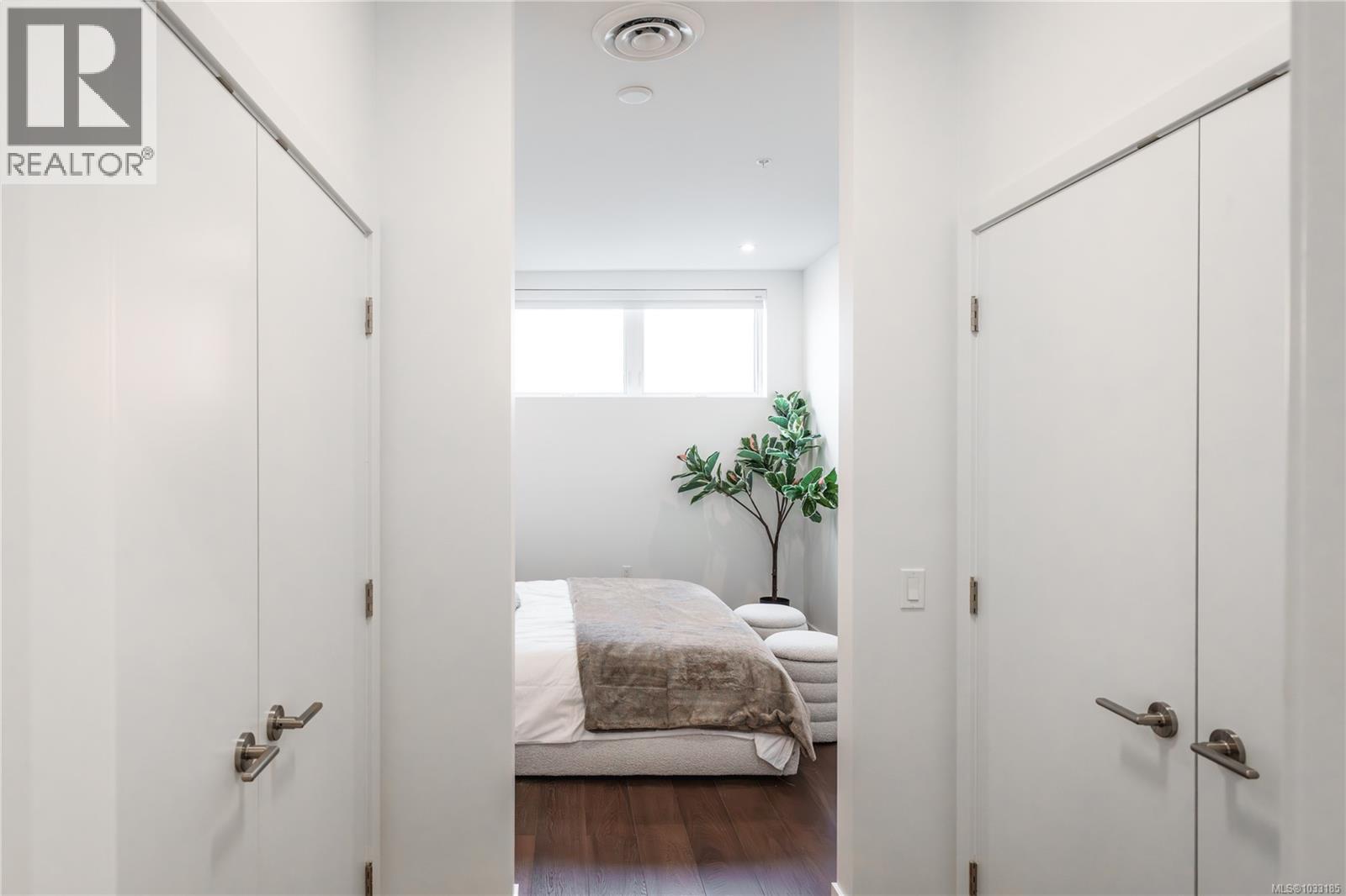 #307 9570 Fifth St - 17