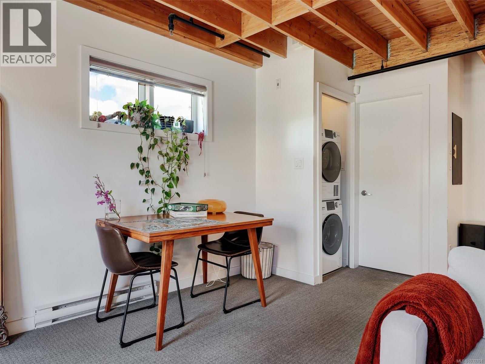 301 1315 Waddington Alley, Victoria