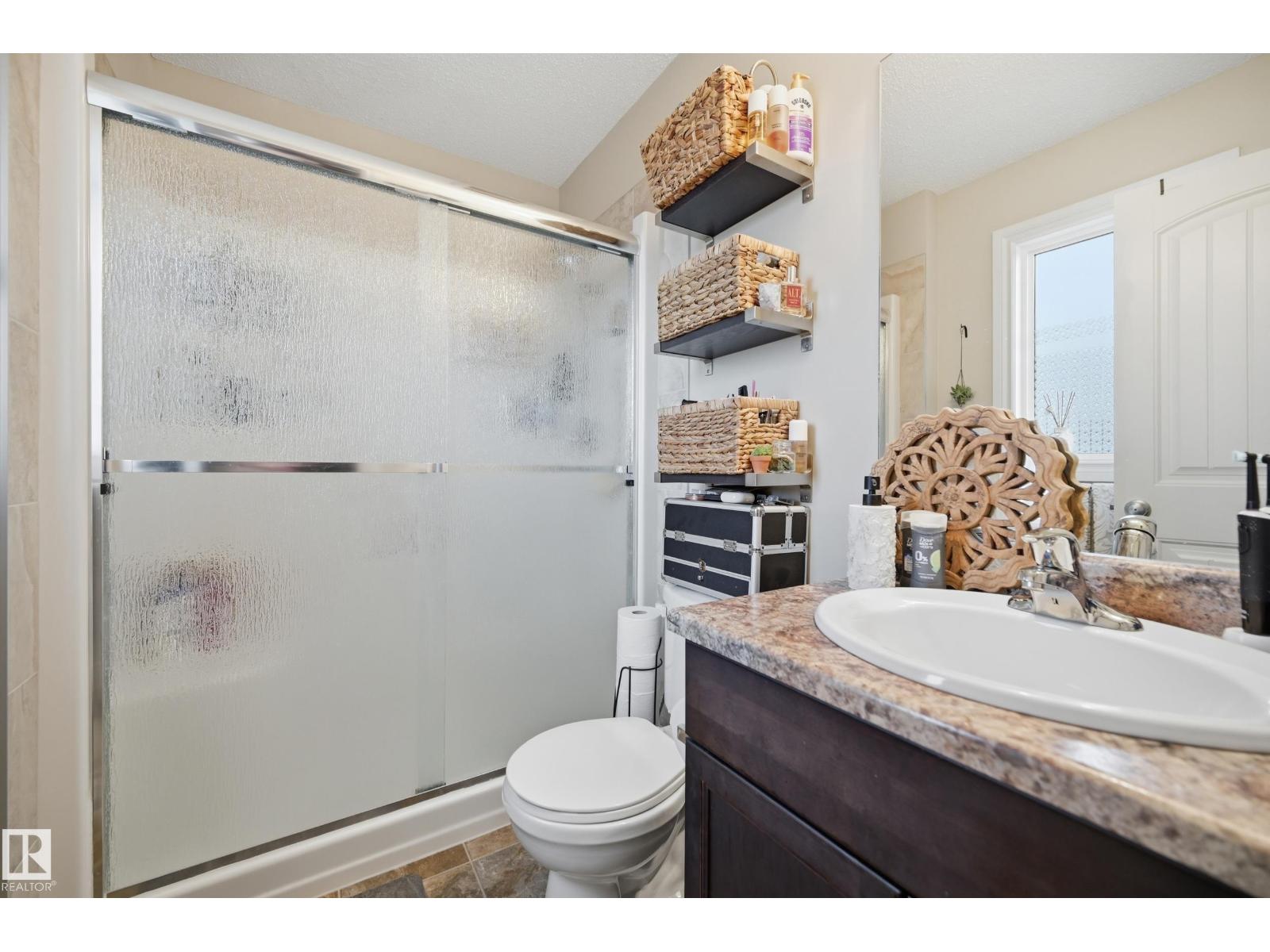 4 PETER ST, Spruce Grove