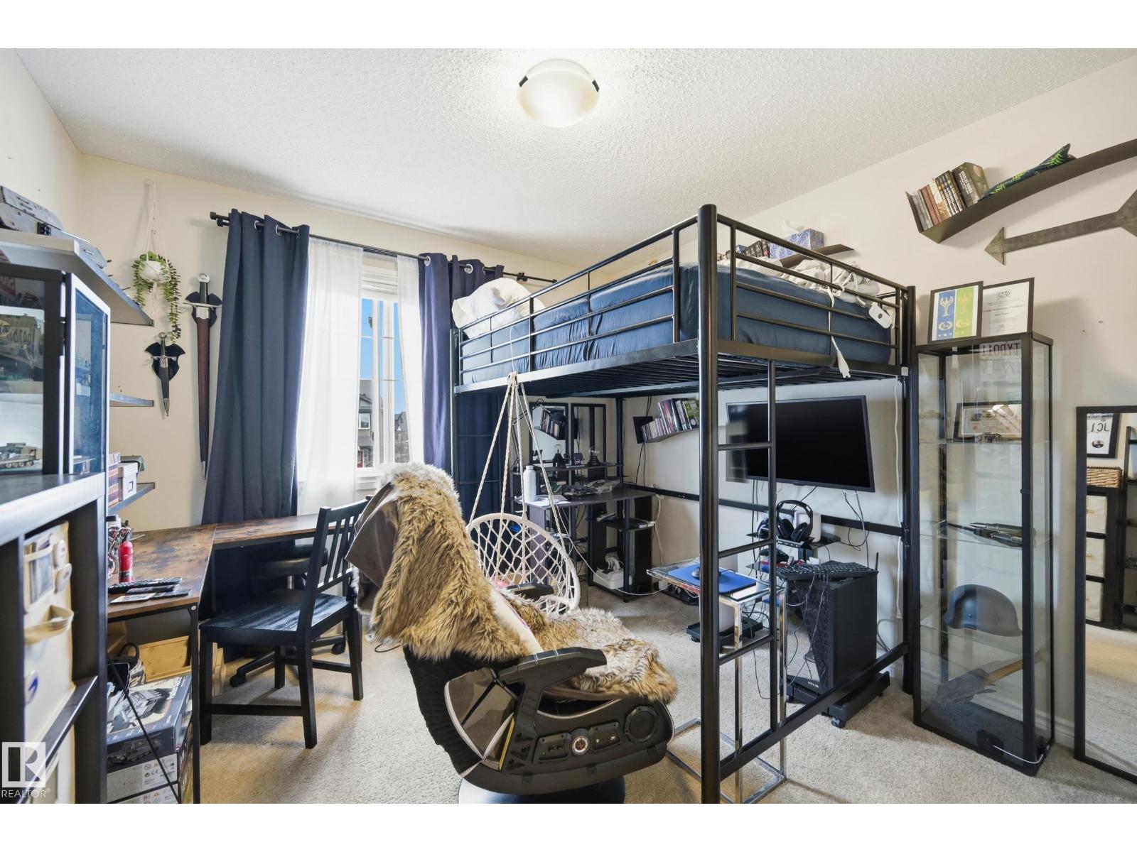 4 PETER ST, Spruce Grove