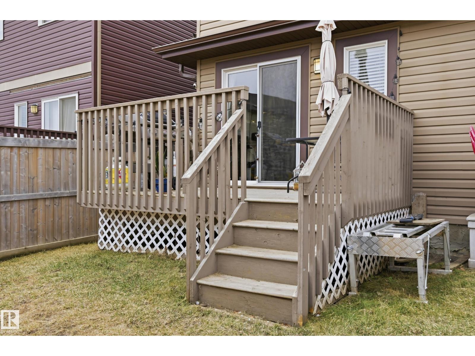 4 PETER ST, Spruce Grove