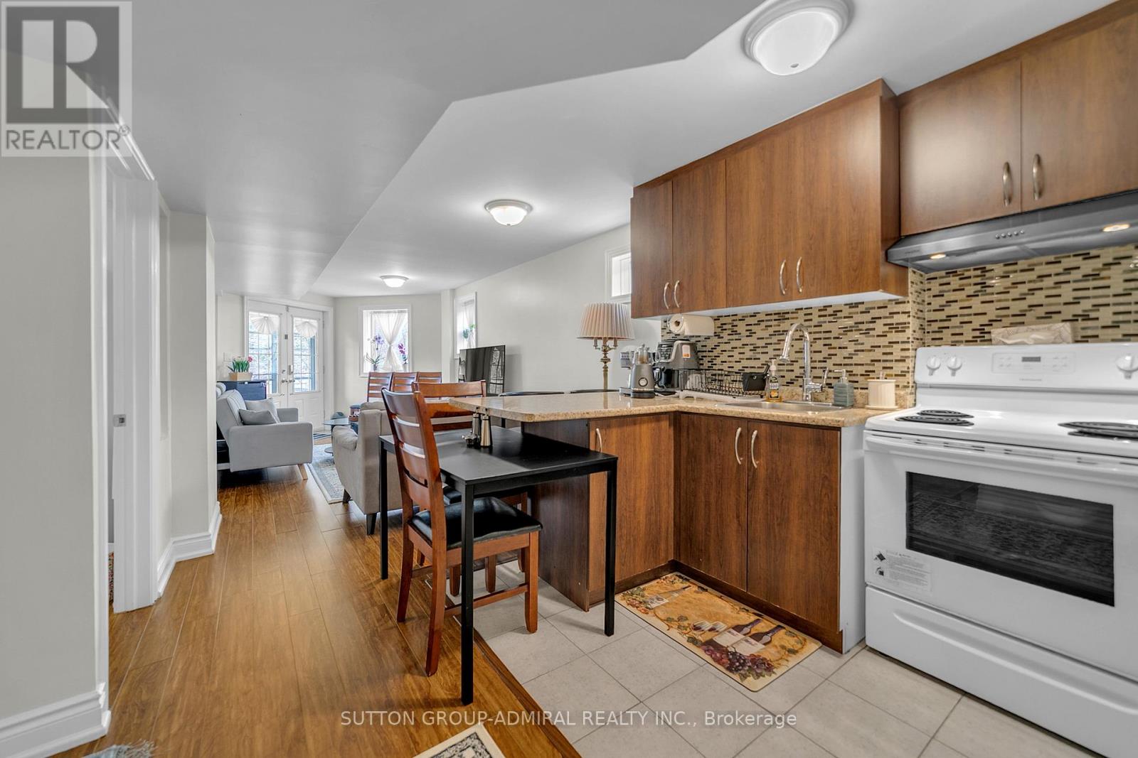7 GAMBLE GLEN CRESCENT - 38