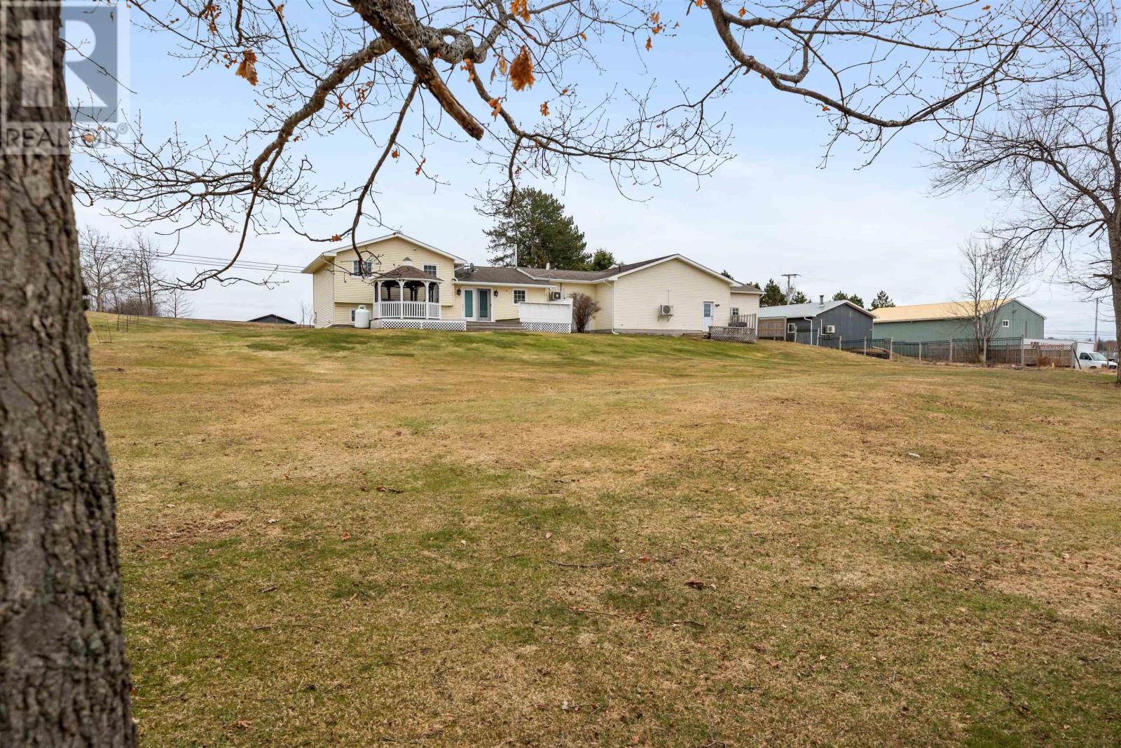 Property 42 of 49 of 2003 Highway 6