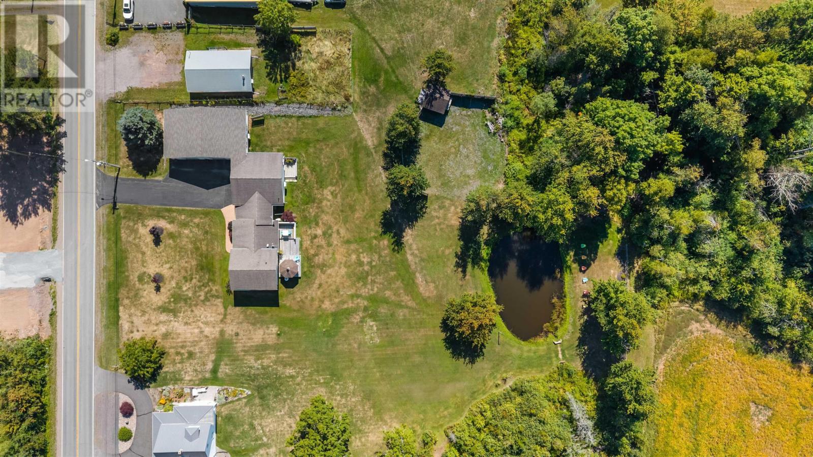 Property 44 of 49 of 2003 Highway 6