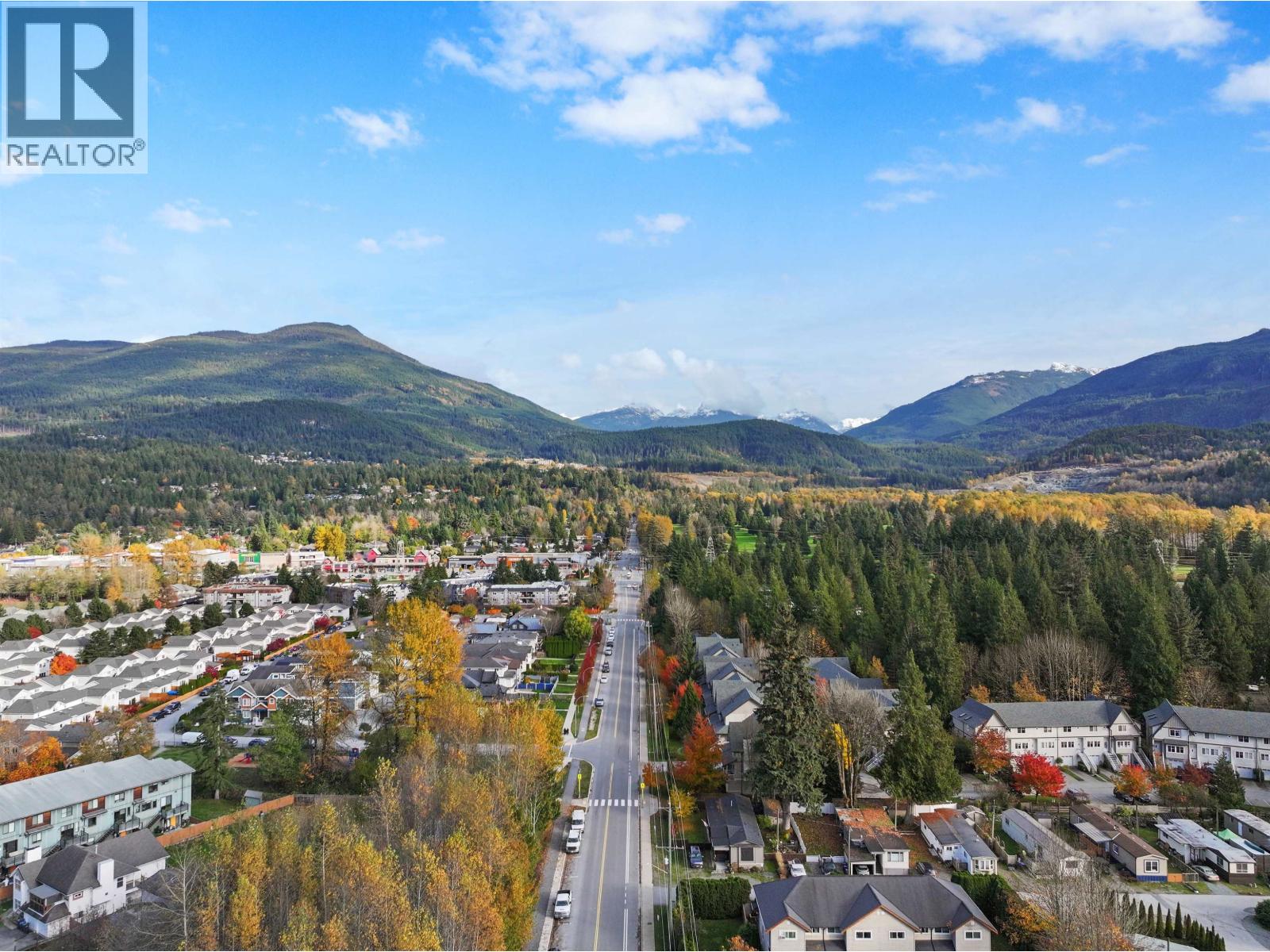 12 1800 MAMQUAM ROAD, Squamish