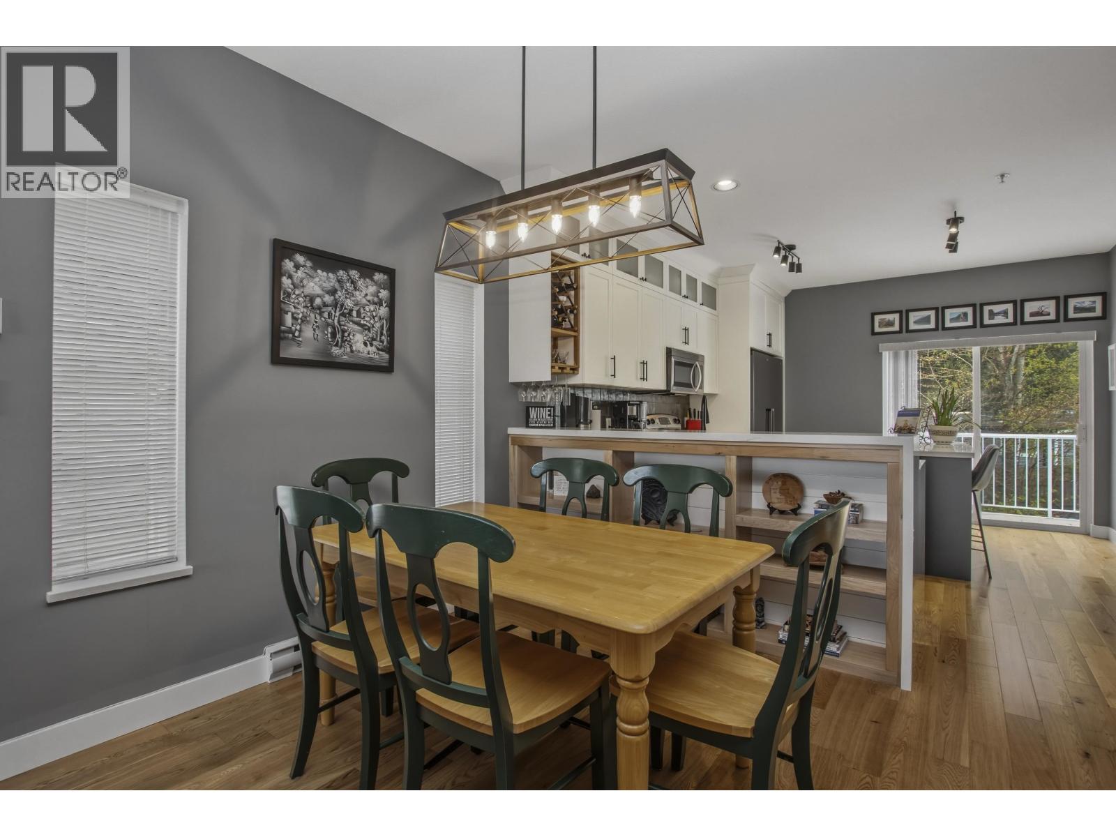 12 1800 MAMQUAM ROAD, Squamish