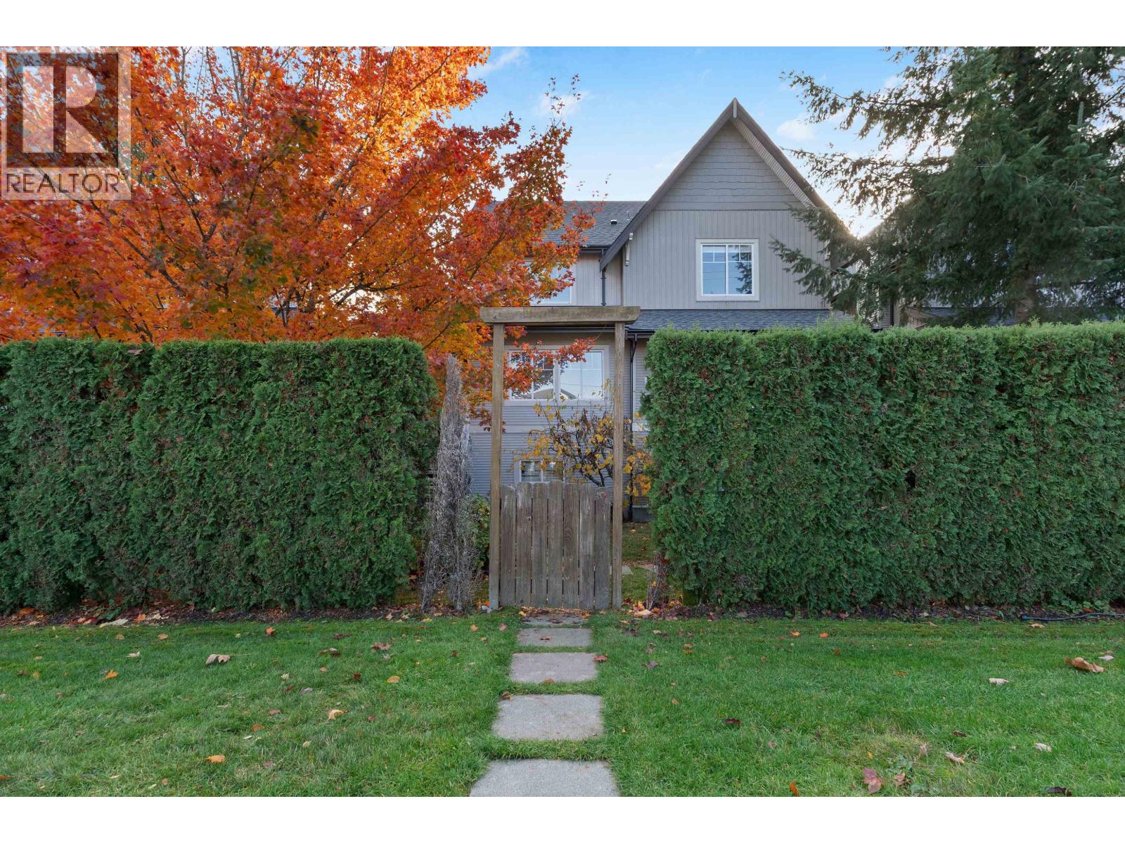 12 1800 MAMQUAM ROAD — photo 2