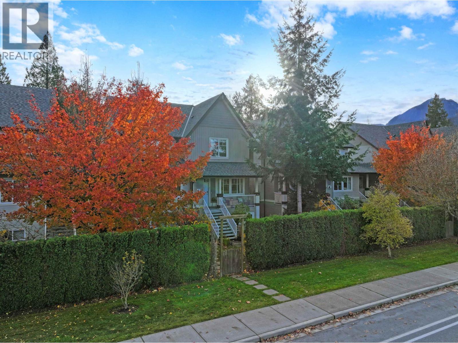 12 1800 MAMQUAM ROAD, Squamish