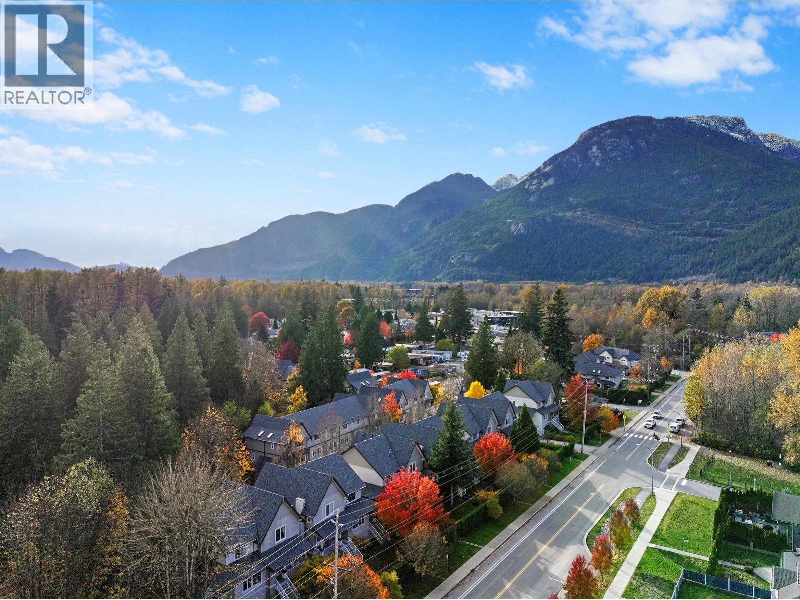 12 1800 MAMQUAM ROAD, Squamish