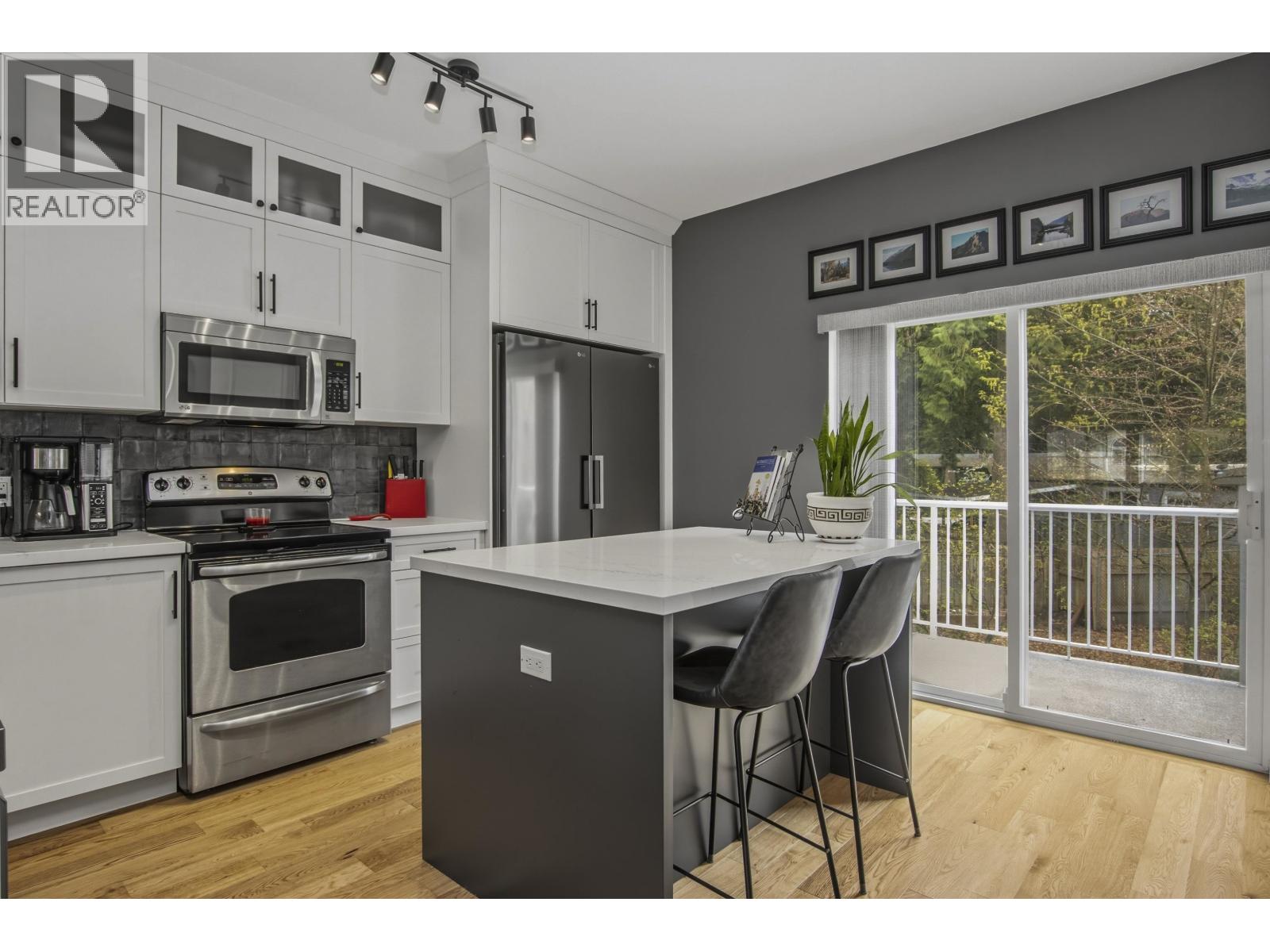 12 1800 MAMQUAM ROAD, Squamish