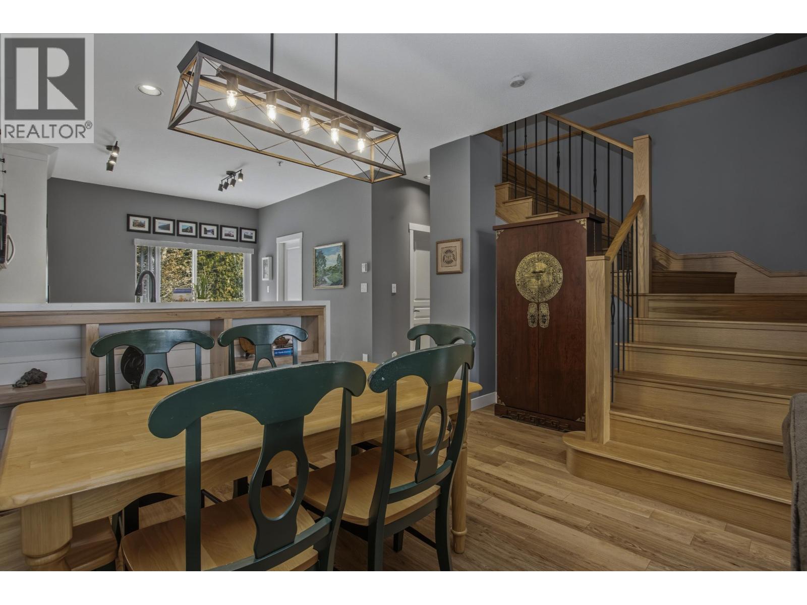 12 1800 MAMQUAM ROAD, Squamish