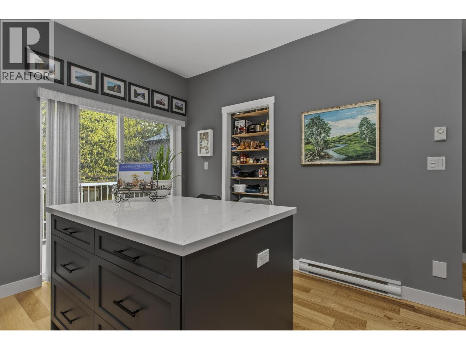 12 1800 MAMQUAM ROAD, Squamish