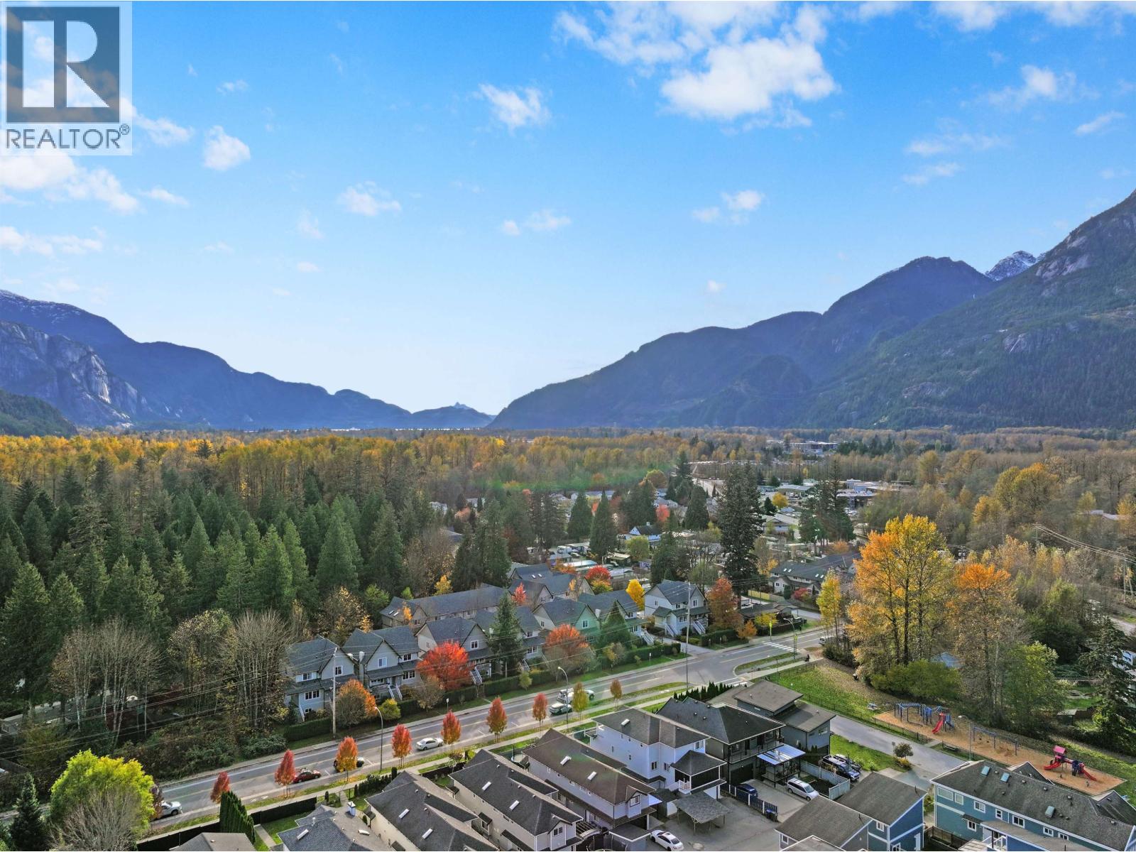 12 1800 MAMQUAM ROAD, Squamish