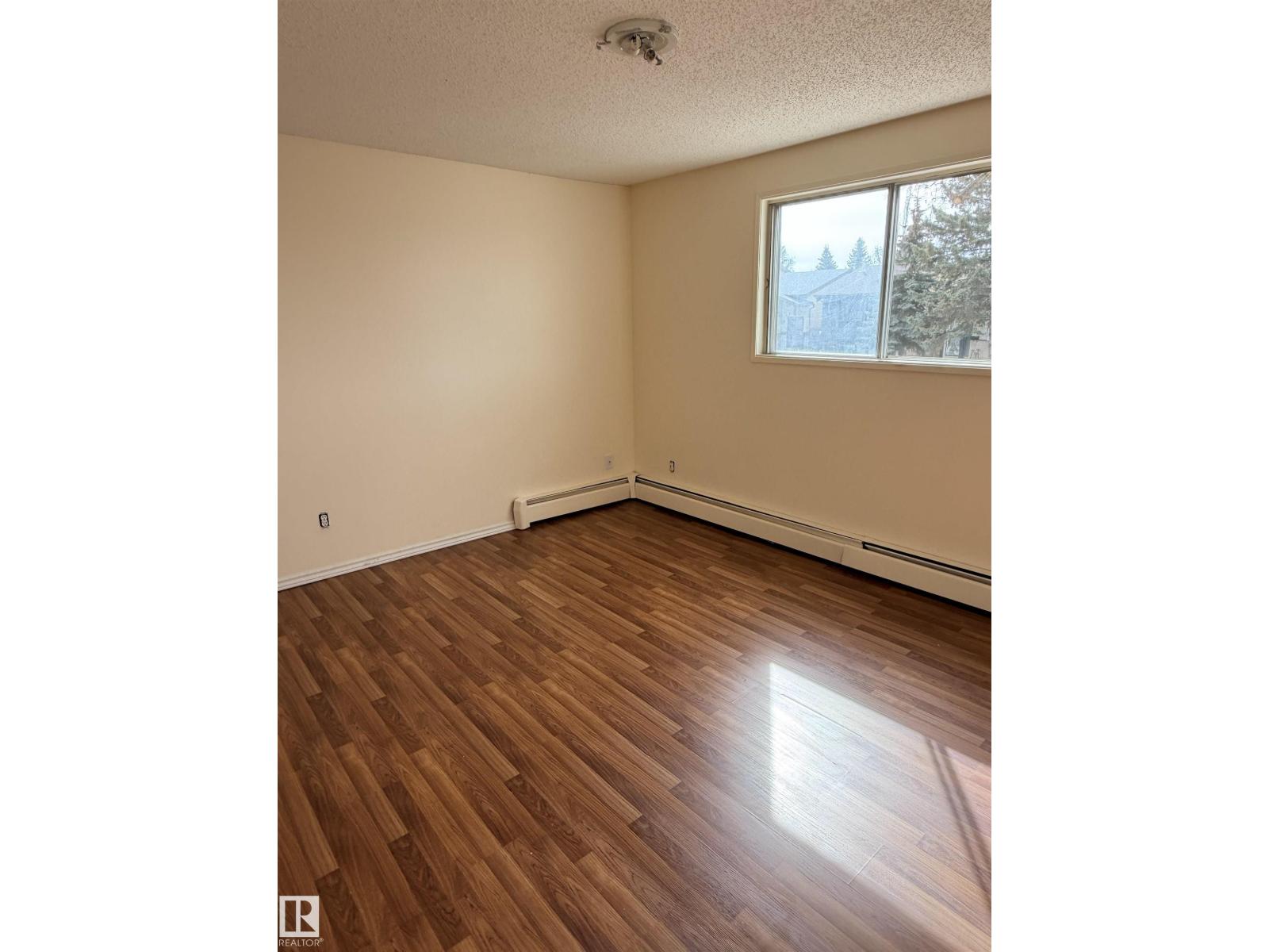 #202 3610 43 AV NW, Edmonton