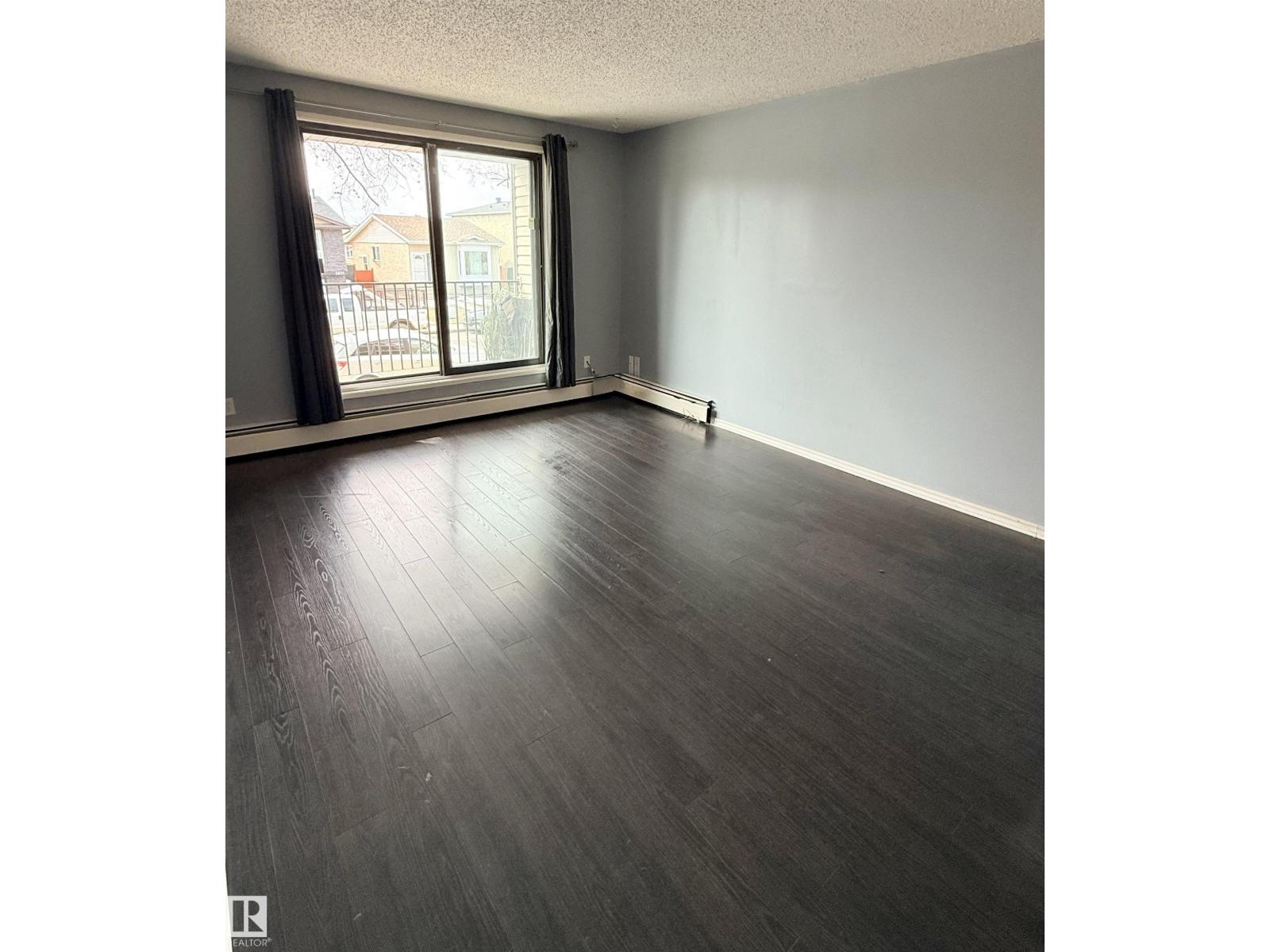 #202 3610 43 AV NW, Edmonton