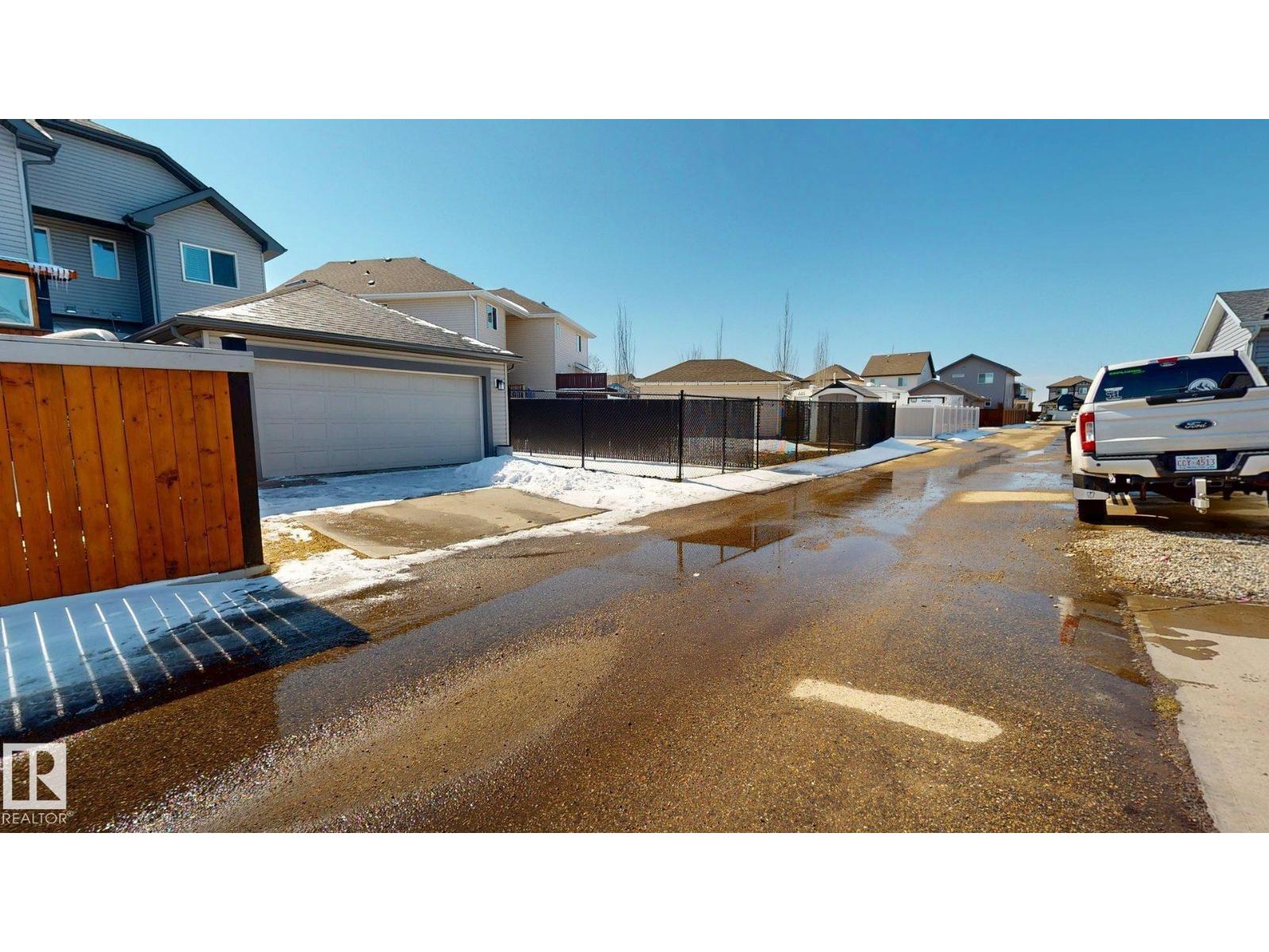 30 Sierra WD, Fort Saskatchewan
