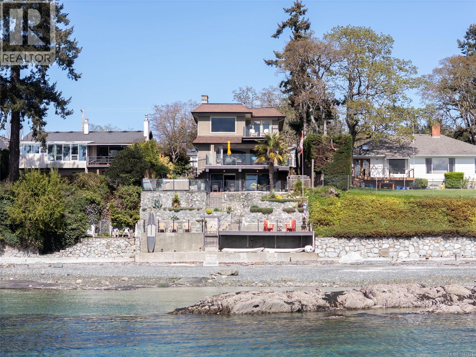  10646 Madrona Drive, North Saanich