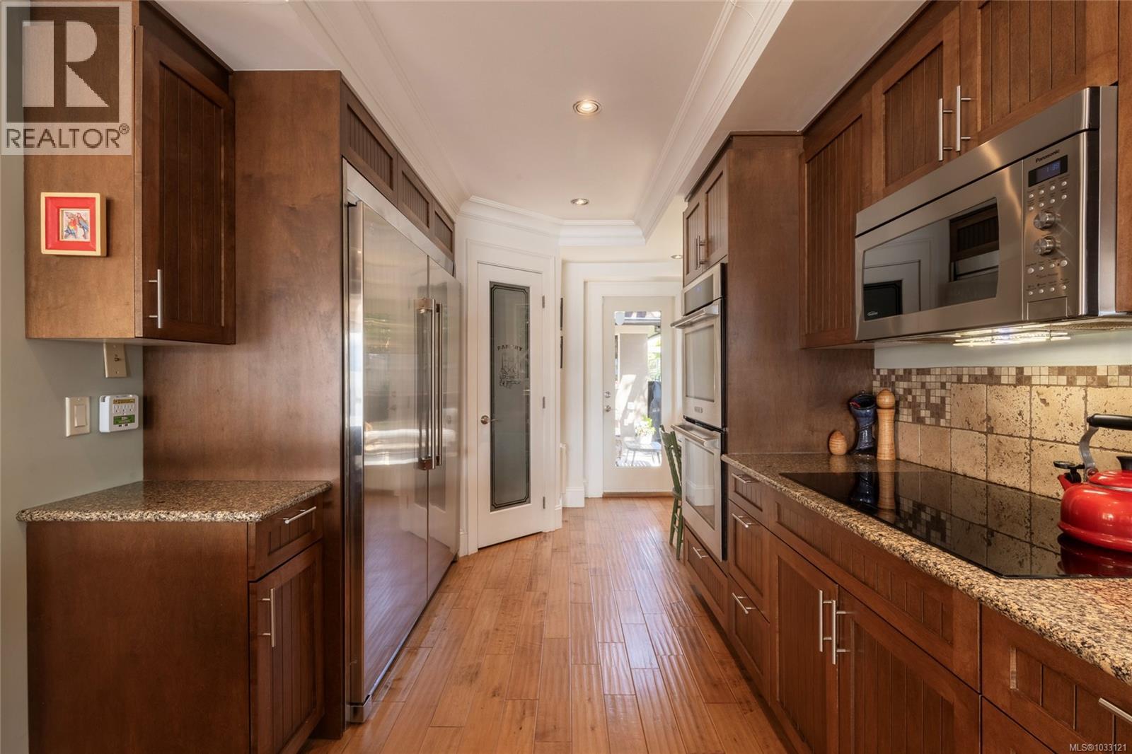  10646 Madrona Drive, North Saanich