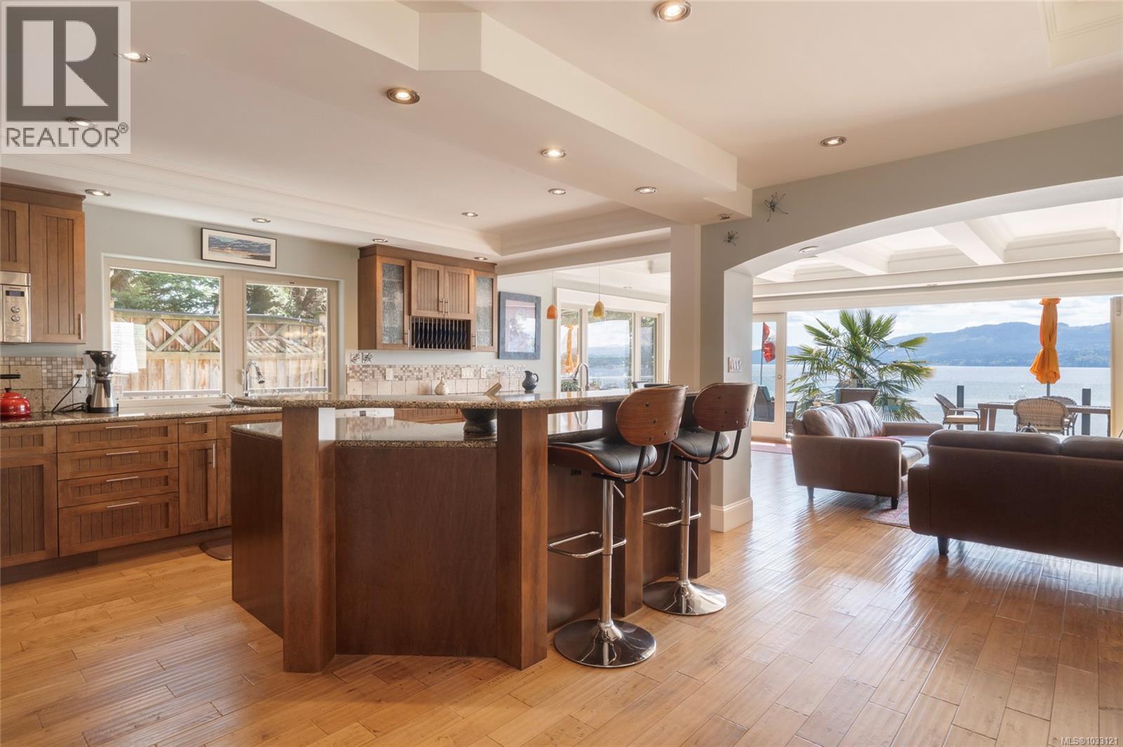  10646 Madrona Drive, North Saanich