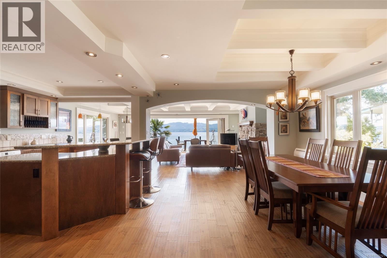  10646 Madrona Drive, North Saanich