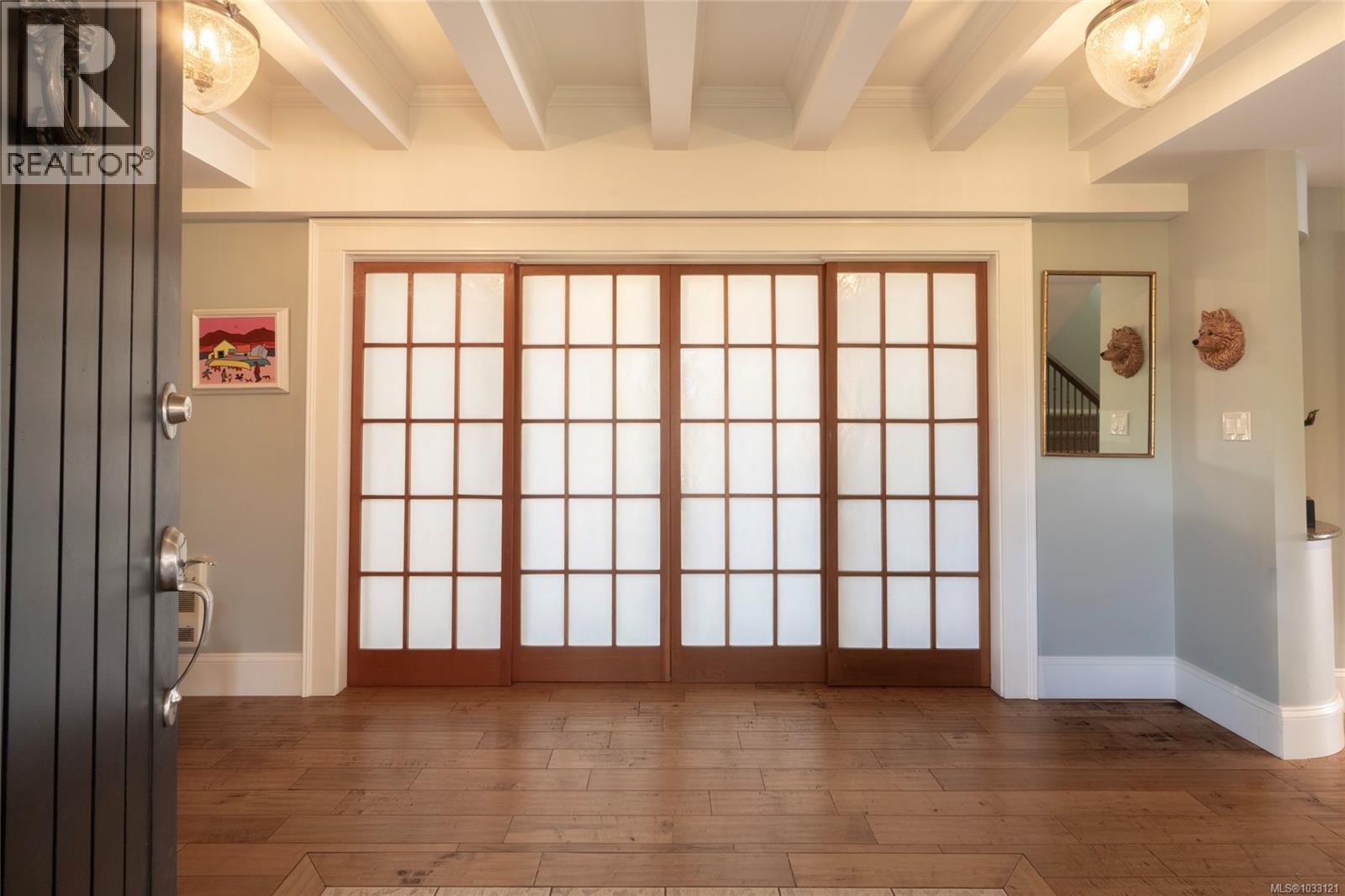  10646 Madrona Drive, North Saanich