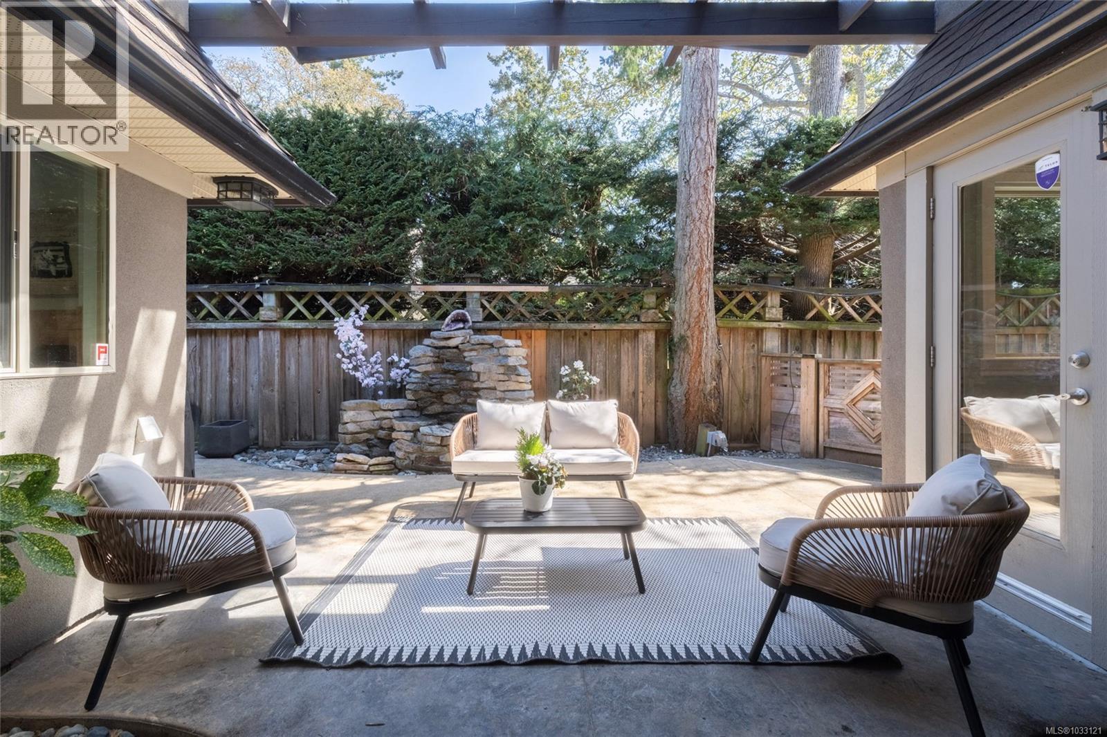  10646 Madrona Drive, North Saanich