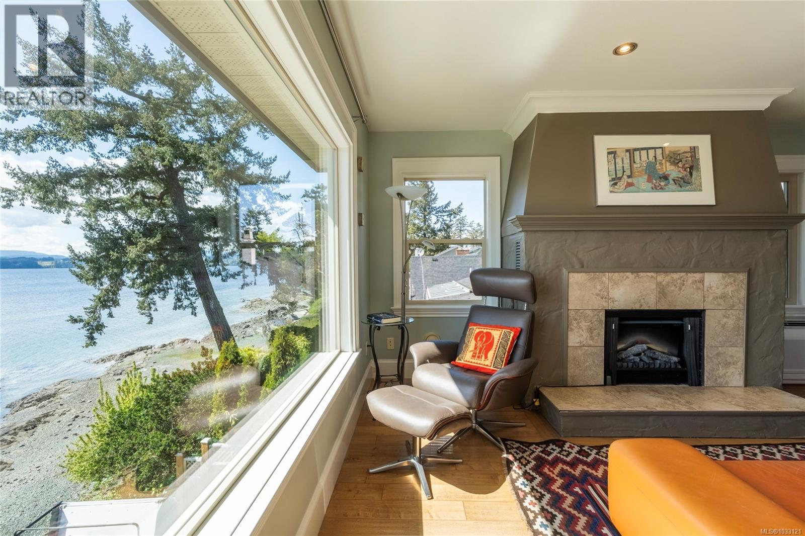  10646 Madrona Drive, North Saanich