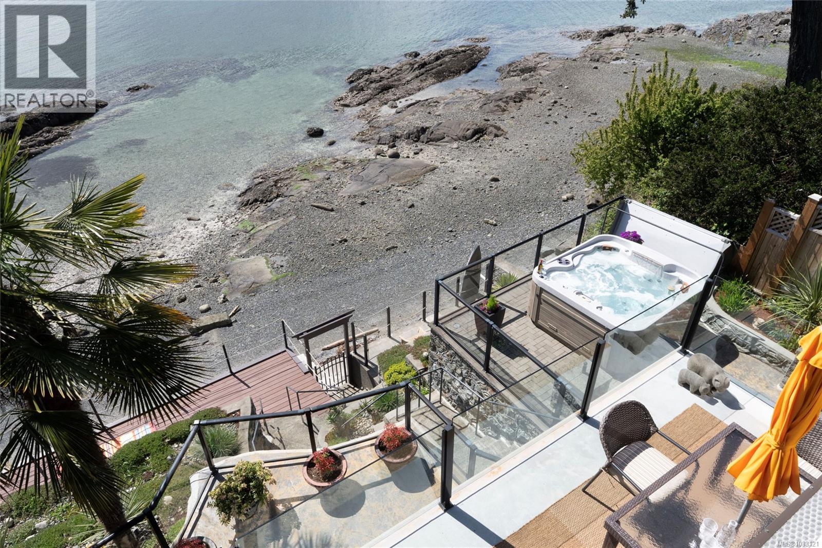  10646 Madrona Drive, North Saanich