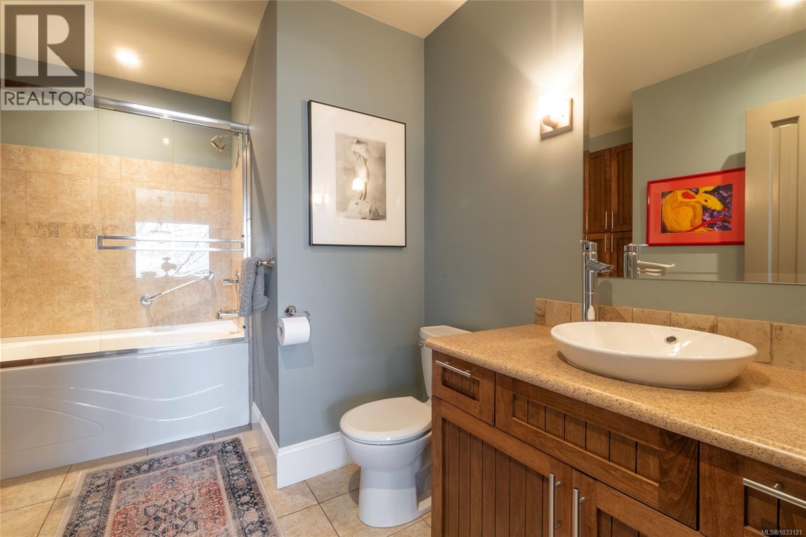  10646 Madrona Drive, North Saanich