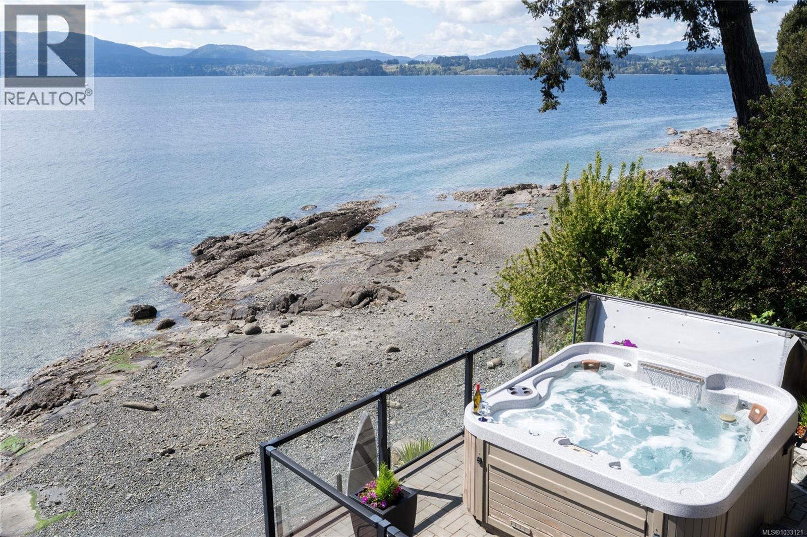  10646 Madrona Drive, North Saanich