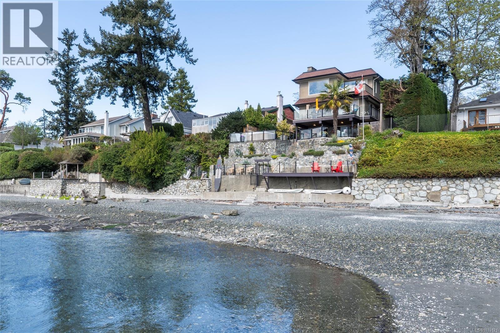  10646 Madrona Drive, North Saanich