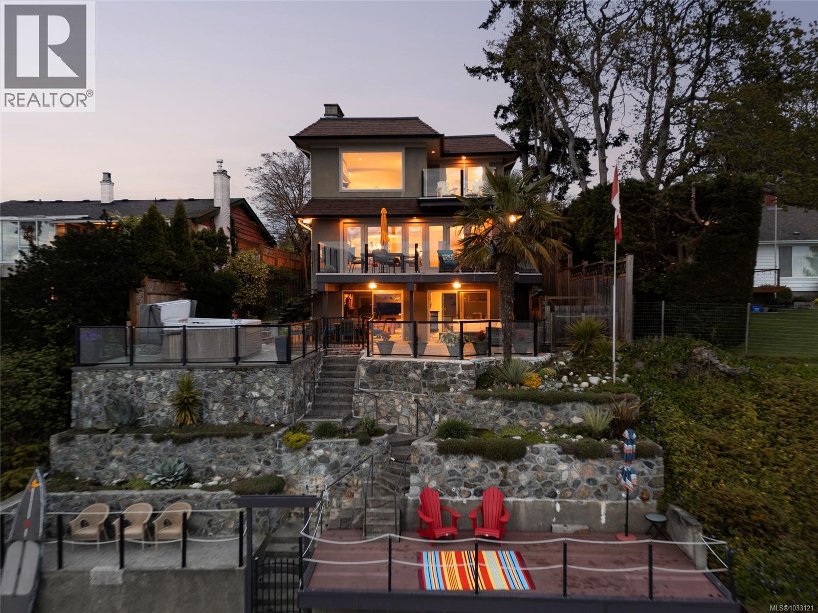  10646 Madrona Drive, North Saanich