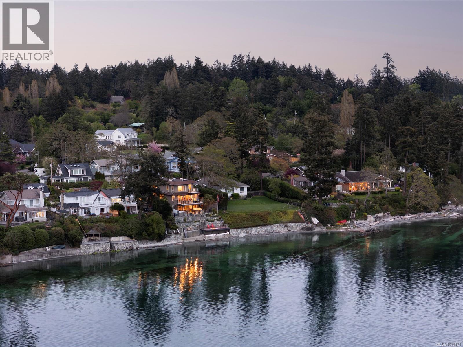  10646 Madrona Drive, North Saanich