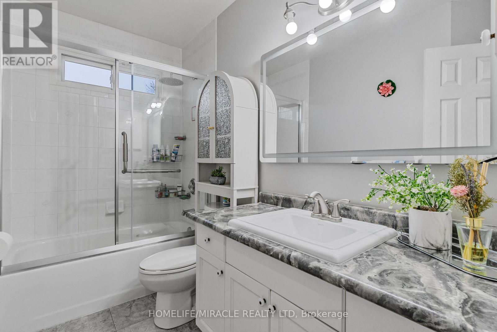 33 AUBURN LANE - 34