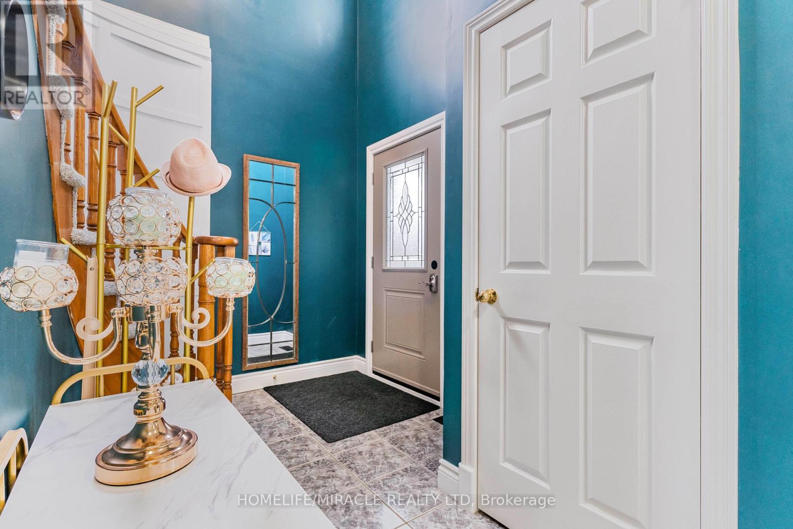 33 AUBURN LANE - 6