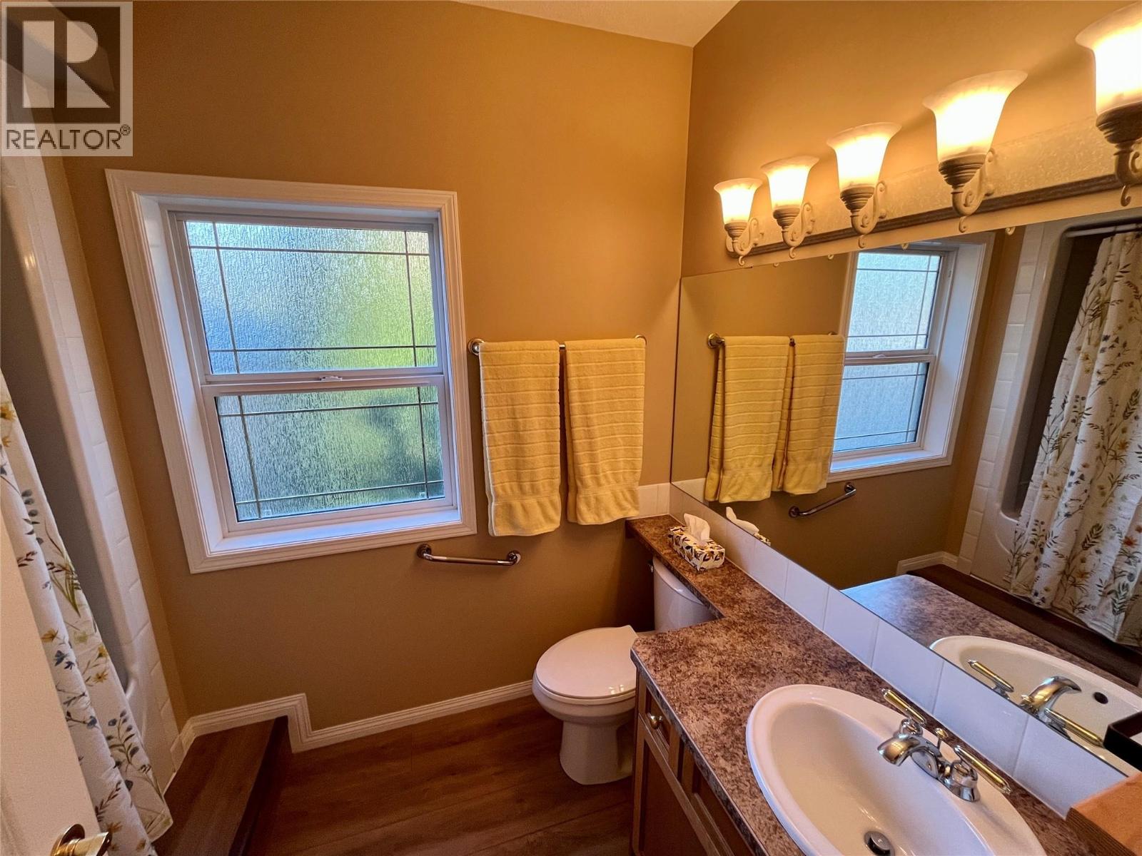 #32 714 Riverside Avenue Unit# 32 - 22