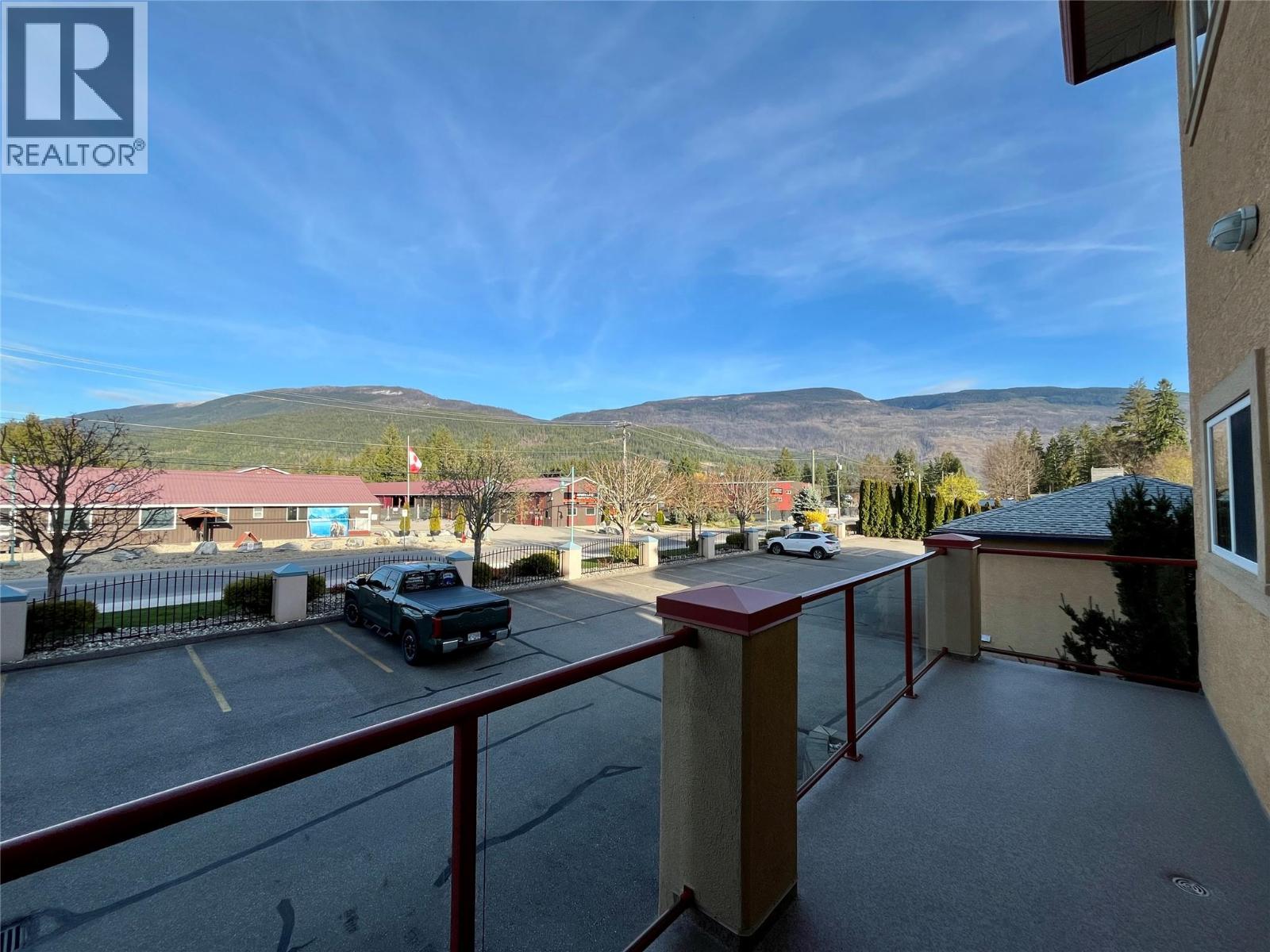 #32 714 Riverside Avenue Unit# 32 - 33