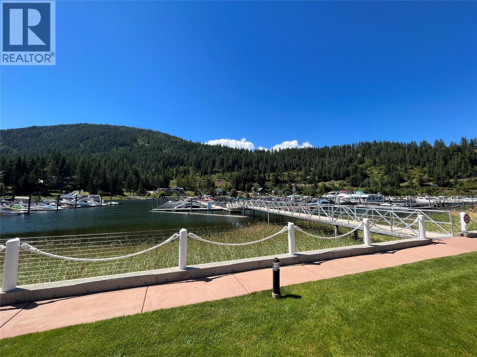 #32 714 Riverside Avenue Unit# 32 - 4