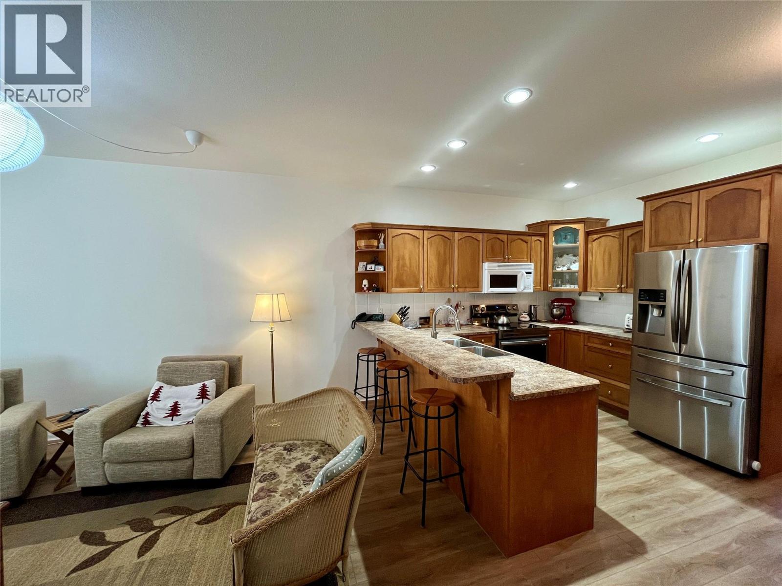 #32 714 Riverside Avenue Unit# 32 - 9