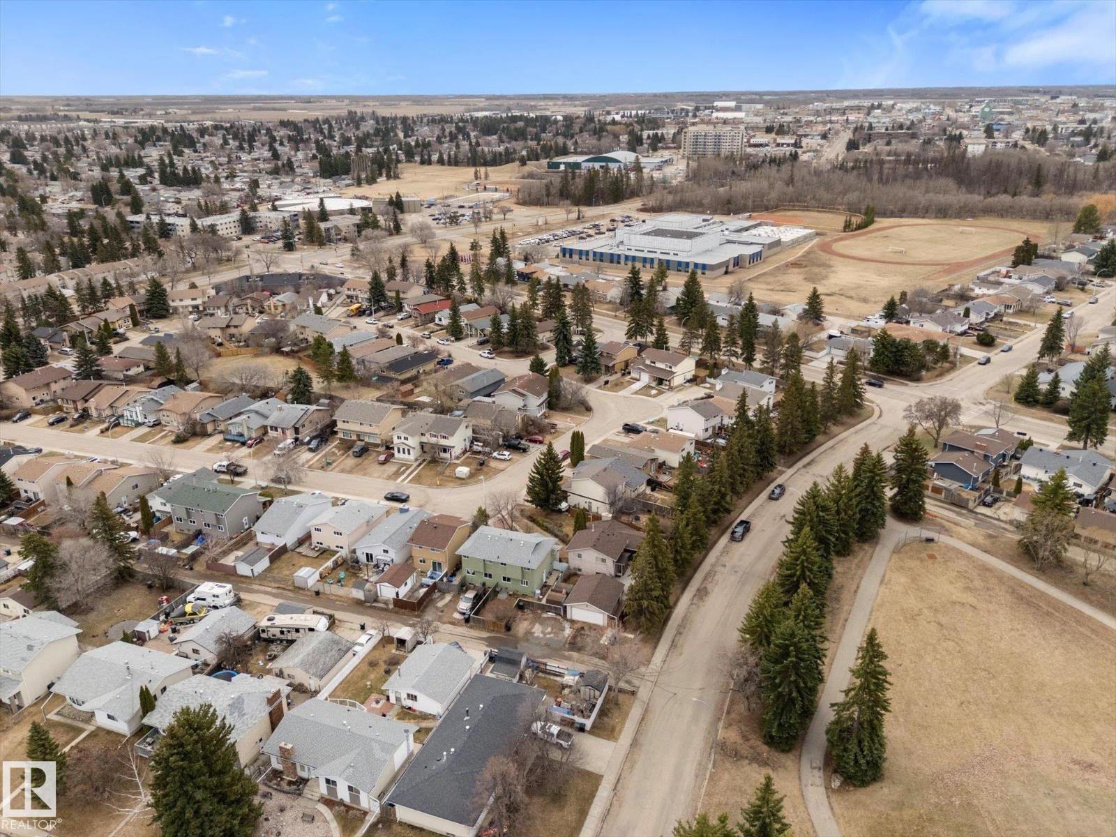 33 WELLINGTON CR, Spruce Grove