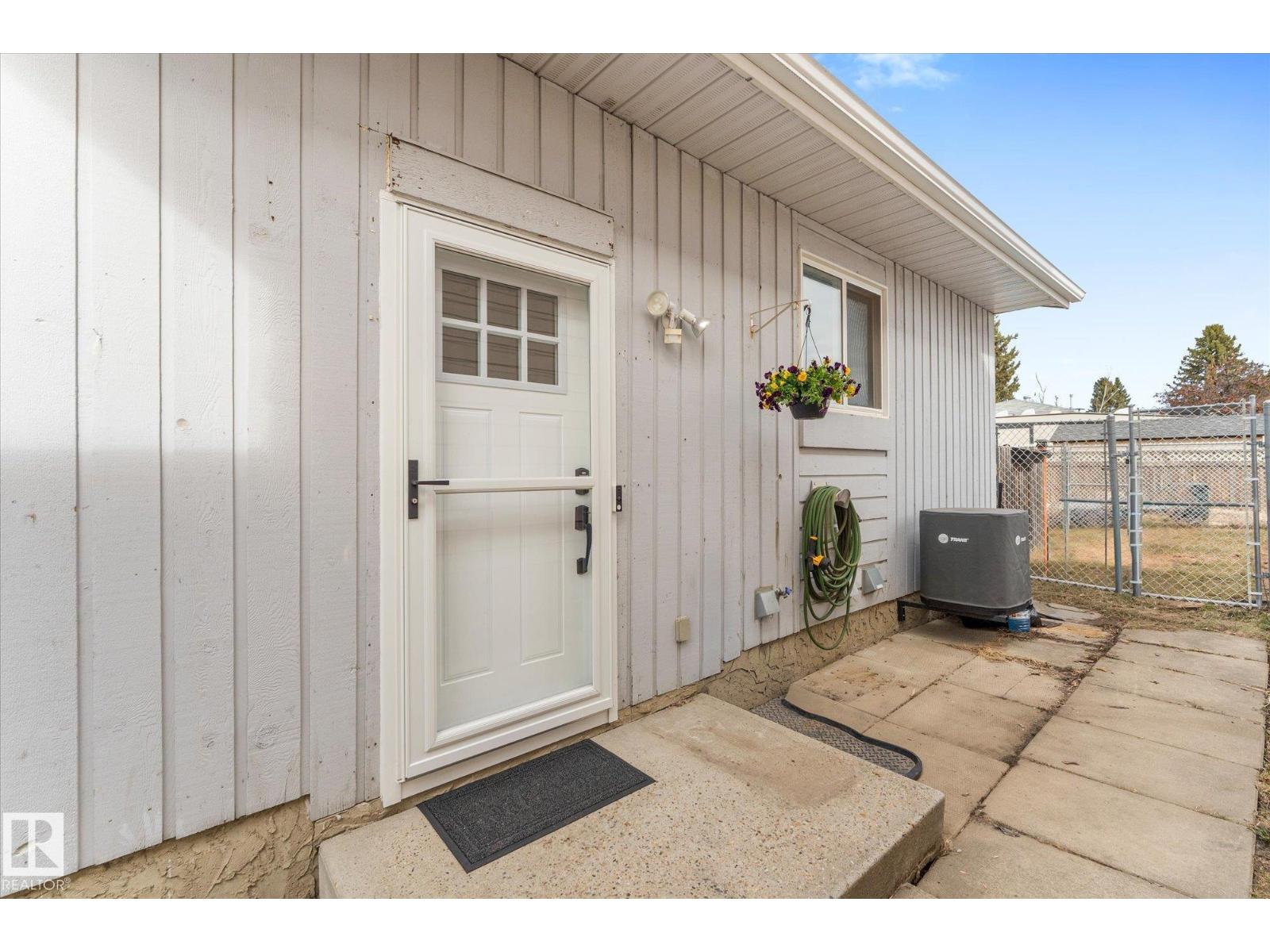 33 WELLINGTON CR, Spruce Grove