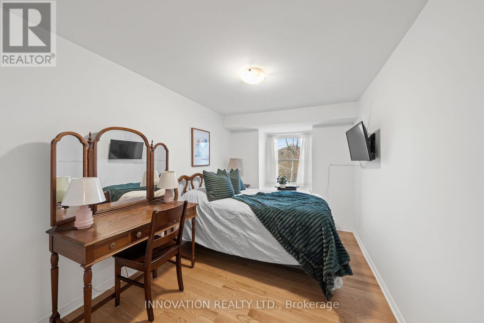 #22 920 DYNES ROAD - 22